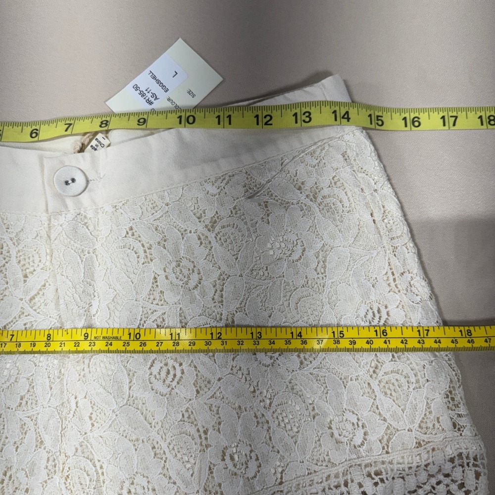 Raga Eggshell White Floral Lace Crochet Trim Shorts Women's Large RUNS SMALLNWT - Picture 3 of 12